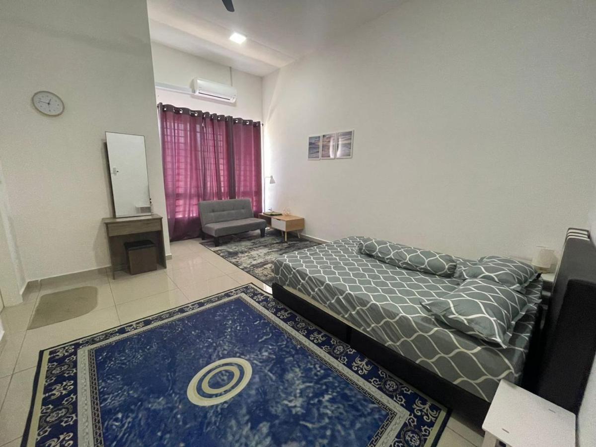 Safiyya Homestay Келуанг Екстериор снимка